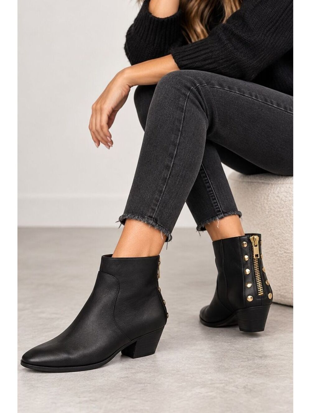 Vince Camuto Cinza Black Leather Ankle Boots Gold Studs Back Zip Women's 6.5